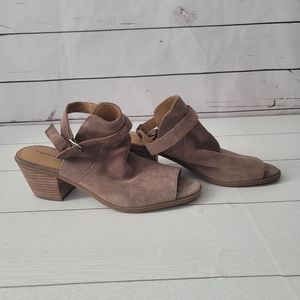Lucky Brand Suede Sandals